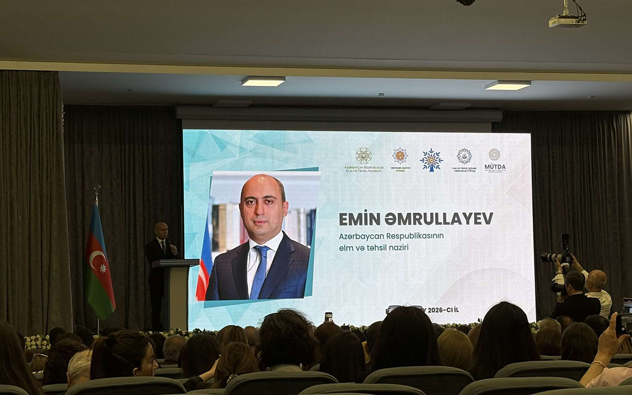en-yaxsi-teqdimat-musabiqesinin-qalibleri-mukafatlandirildi