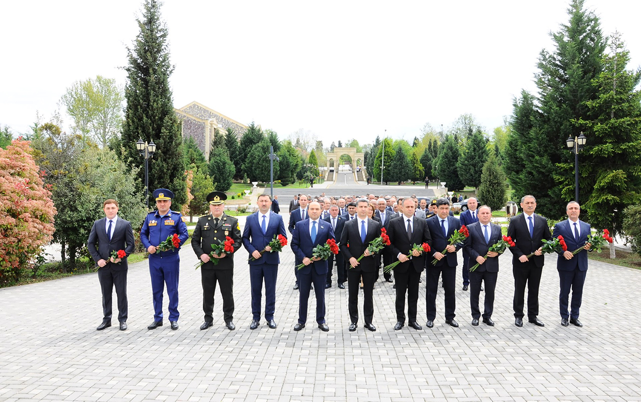 goygolde-de-ulu-onderin-anadan-olmasinin-103-cu-ildonumu-qeyd-edildi