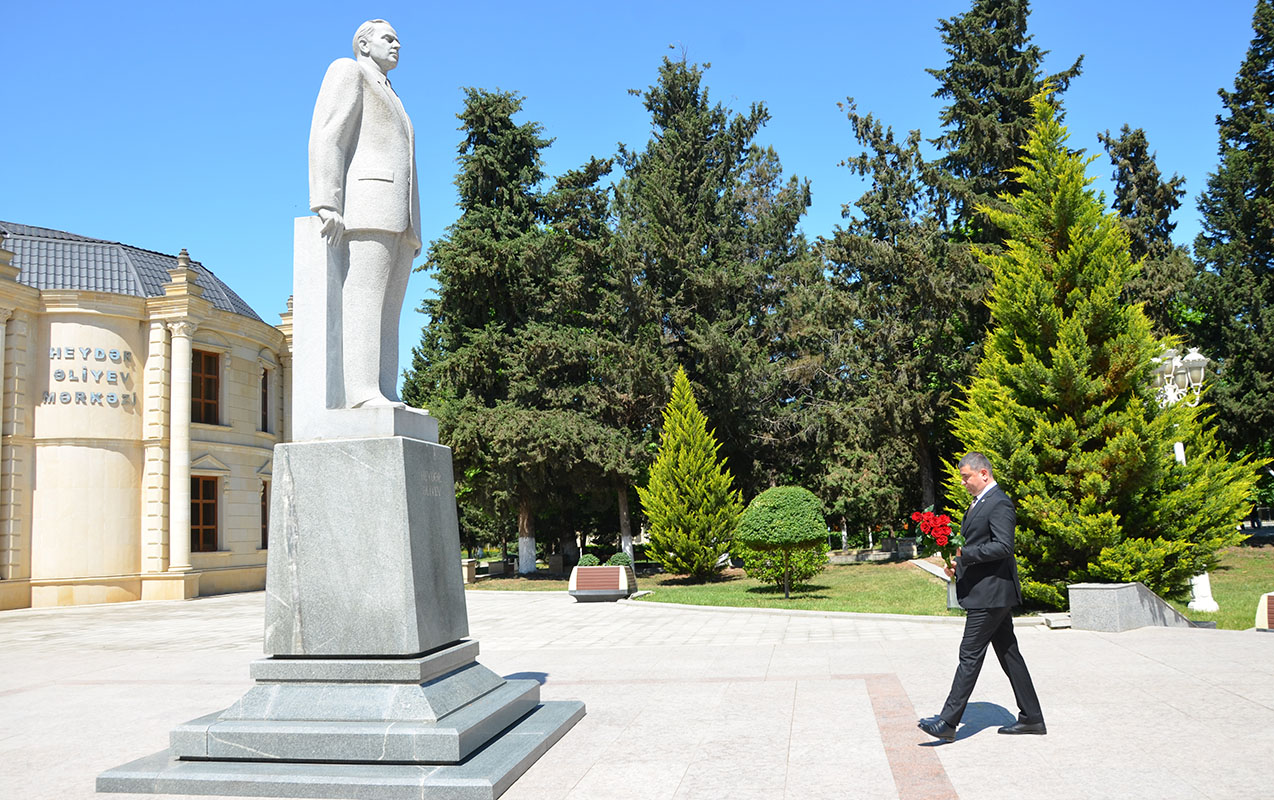kurdemirde-heyder-eliyevin-xatiresi-ehtiramla-yad-edildi