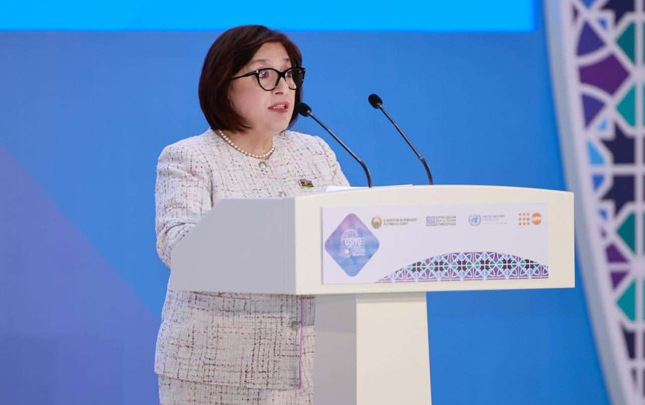 sahibe-qafarova-buxarada-forumda-istirak-etdi