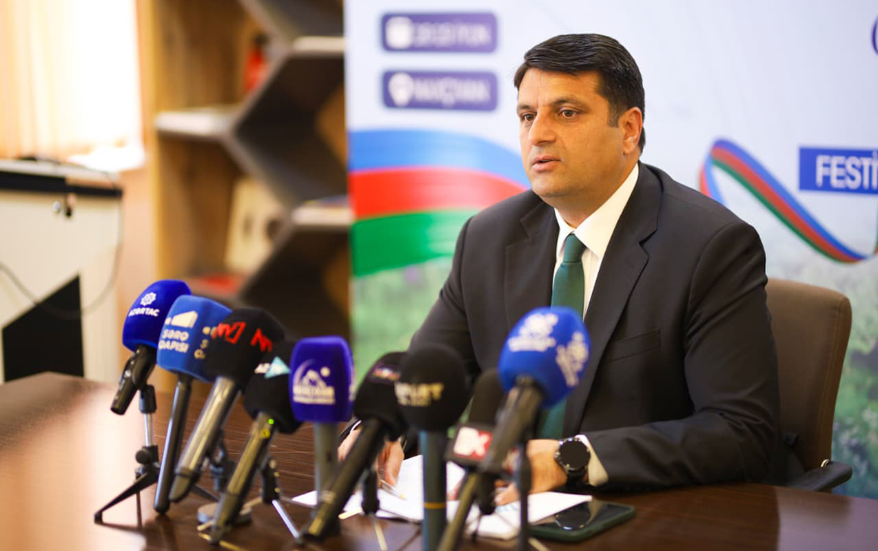 ndu-nun-rektoru-qerbi-azerbaycana-qayidisla-bagli-brifinq-kecirdi