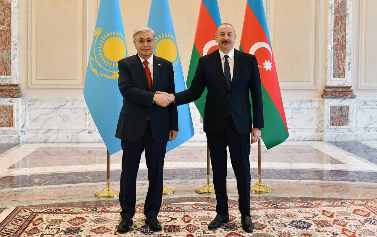ilham-eliyevi-kasim-jomart-tokayevi-tebrik-etdi