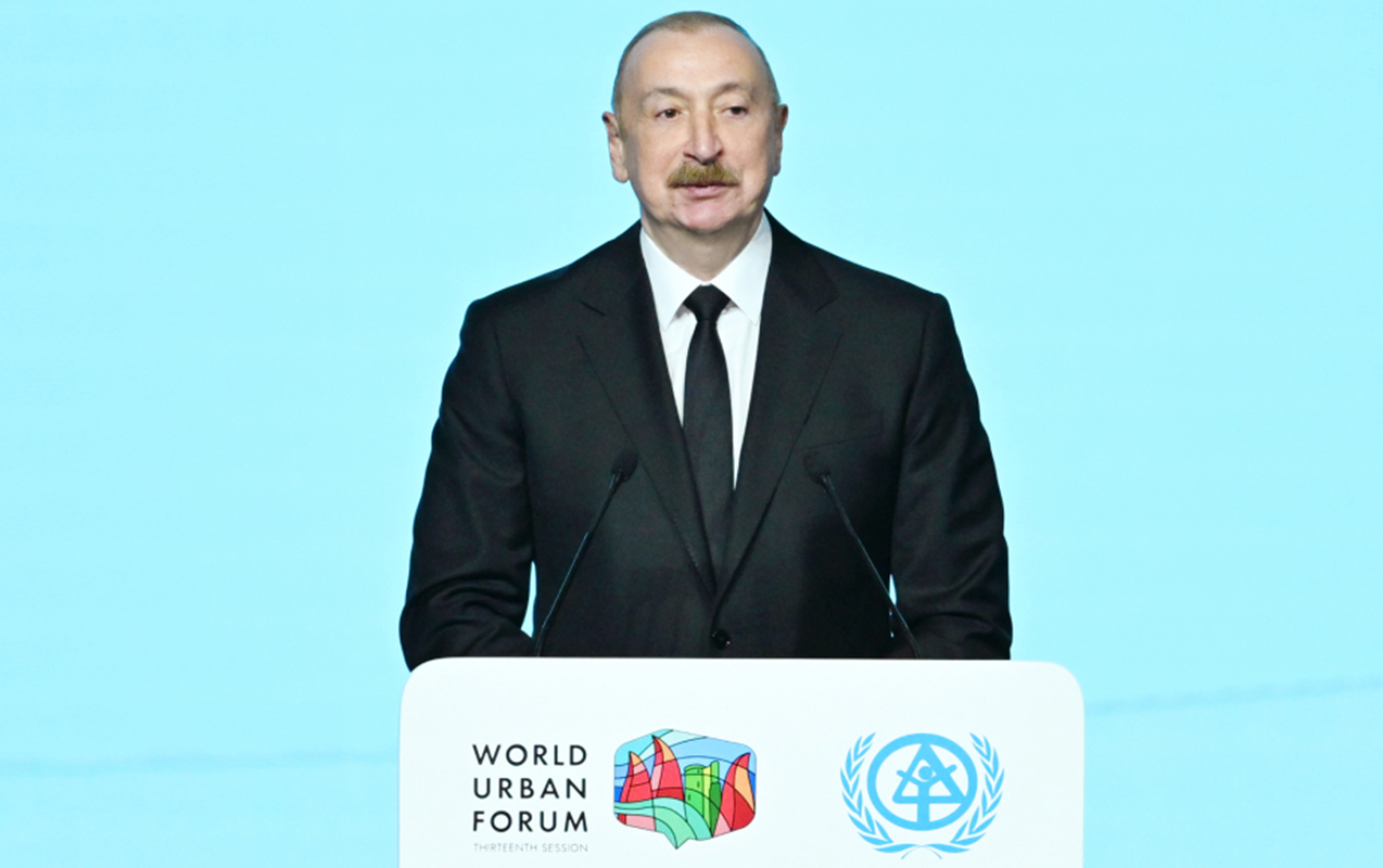 prezident-bakida-aparilan-muasir-sehersalma-prosesinden-danisdi