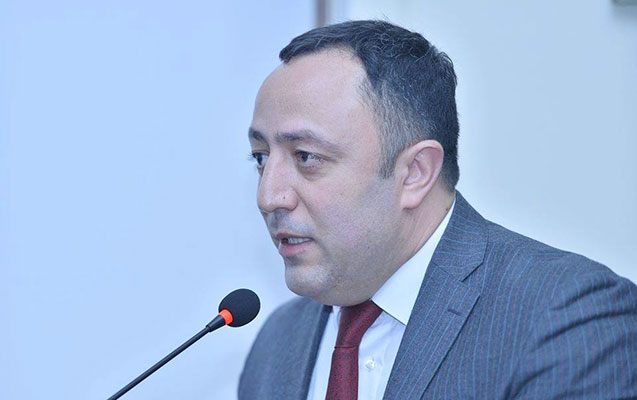 anar-esedliye-hokm-oxundu