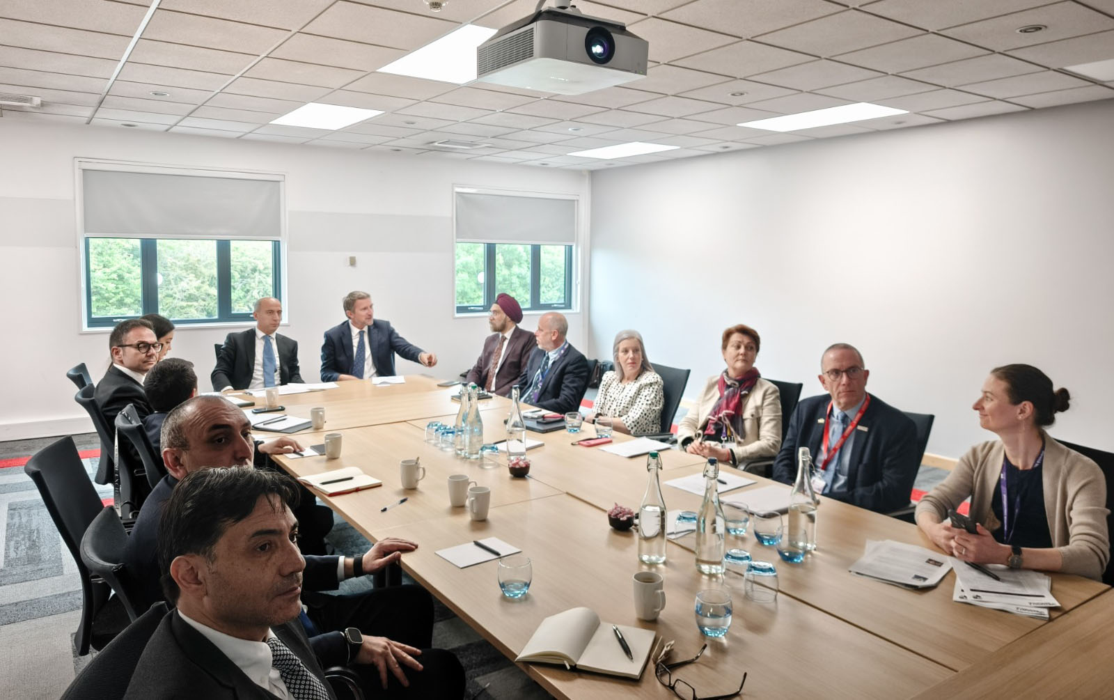 emin-emrullayev-vorvik-universitetinde