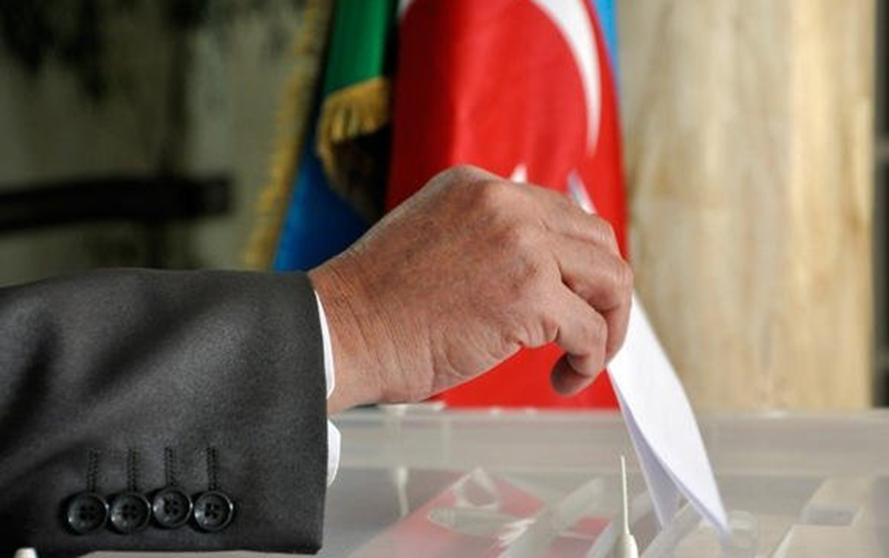 azerbaycanda-en-yasli-seciciler-onlardir