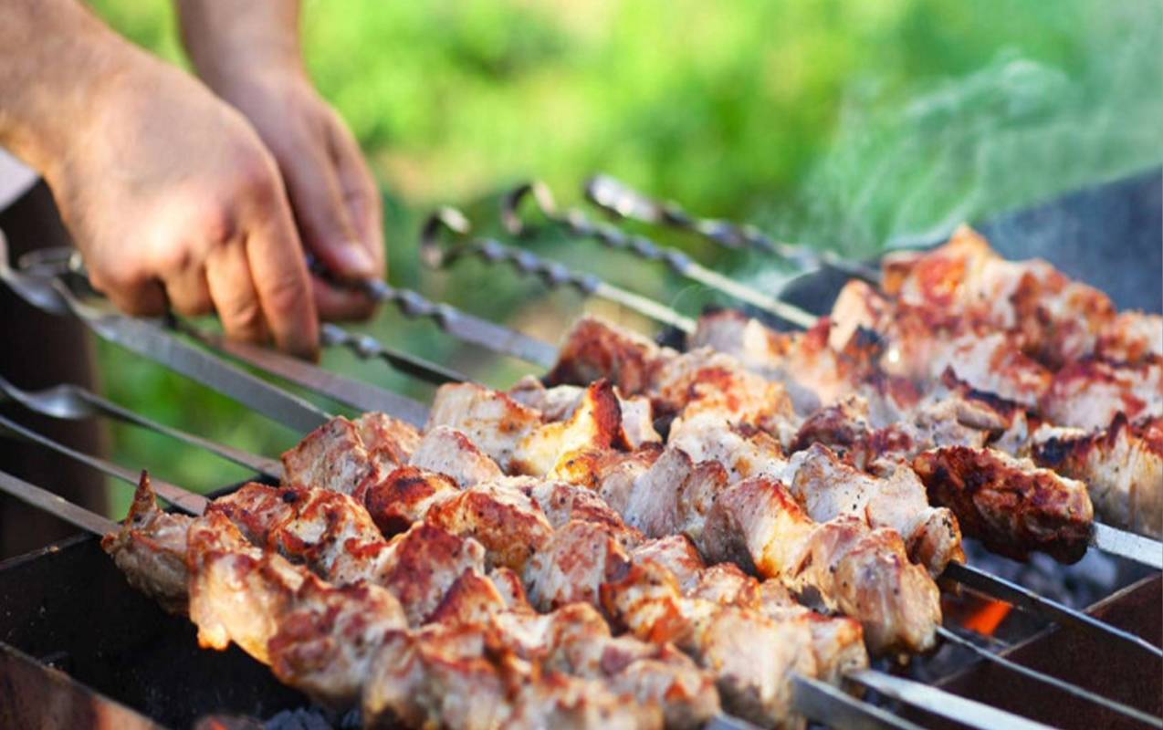bayram-gunu-kabab-bisirmek-istediler