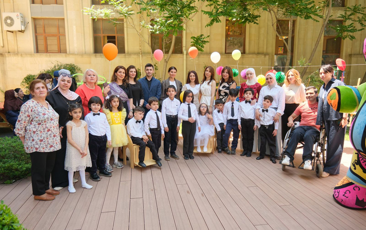 mcdonalds-azerbaycan-usaqlarin-saglam-geleceyi-reabilitasiya-merkezine-tibbi-avadanliq-teqdim-etdi