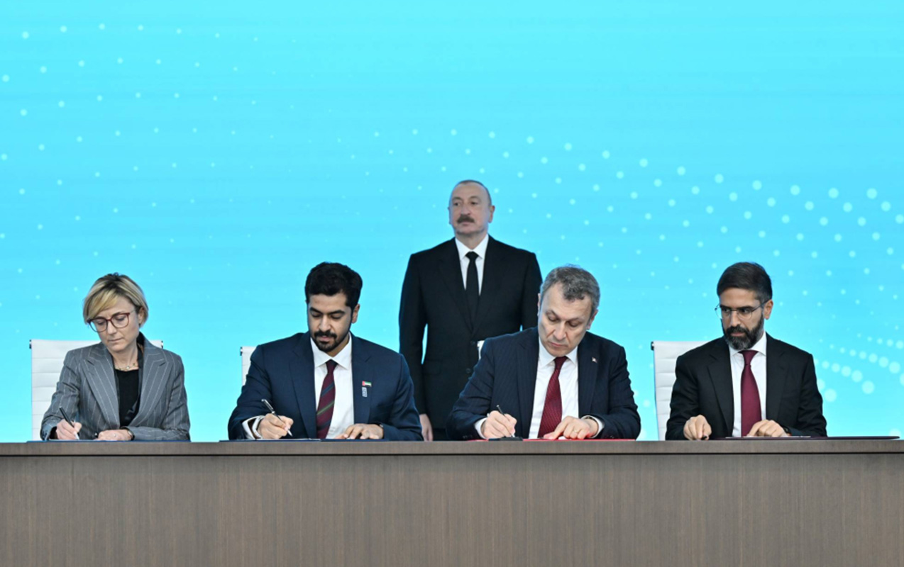 maliyye-deyeri-75-milyard-dollar-olan-muqavileler-imzalandi