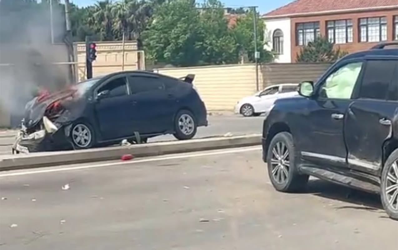 land-cruiserle-toqqusan-prius-alovlandi