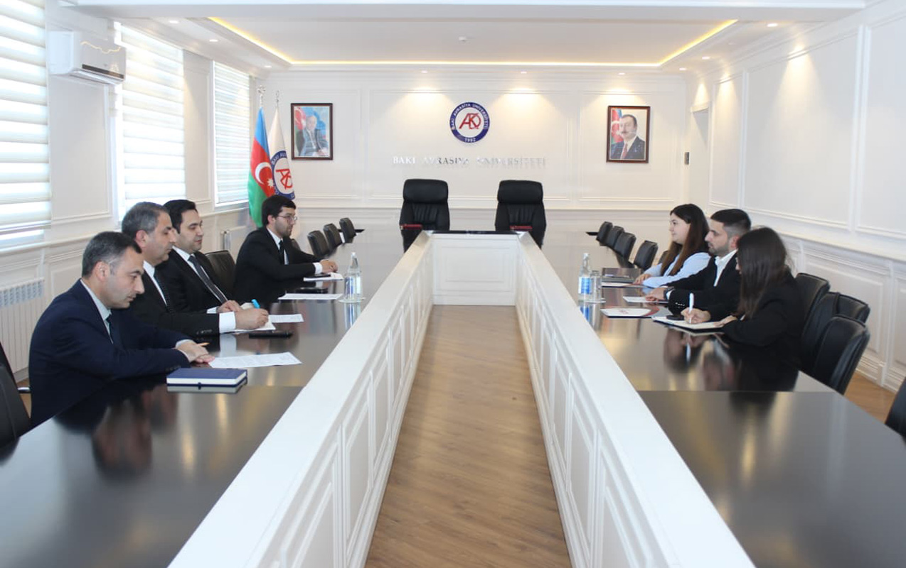 idtech-academyde-tehsil-alacaq-telebelere-baau-ile-birge-ikili-sertifikat-teqdim-olunacaq