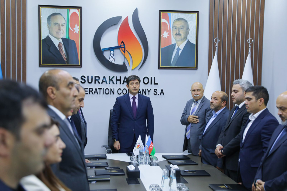 neftciler-milli-qurtulus-gununu-qeyd-etdiler