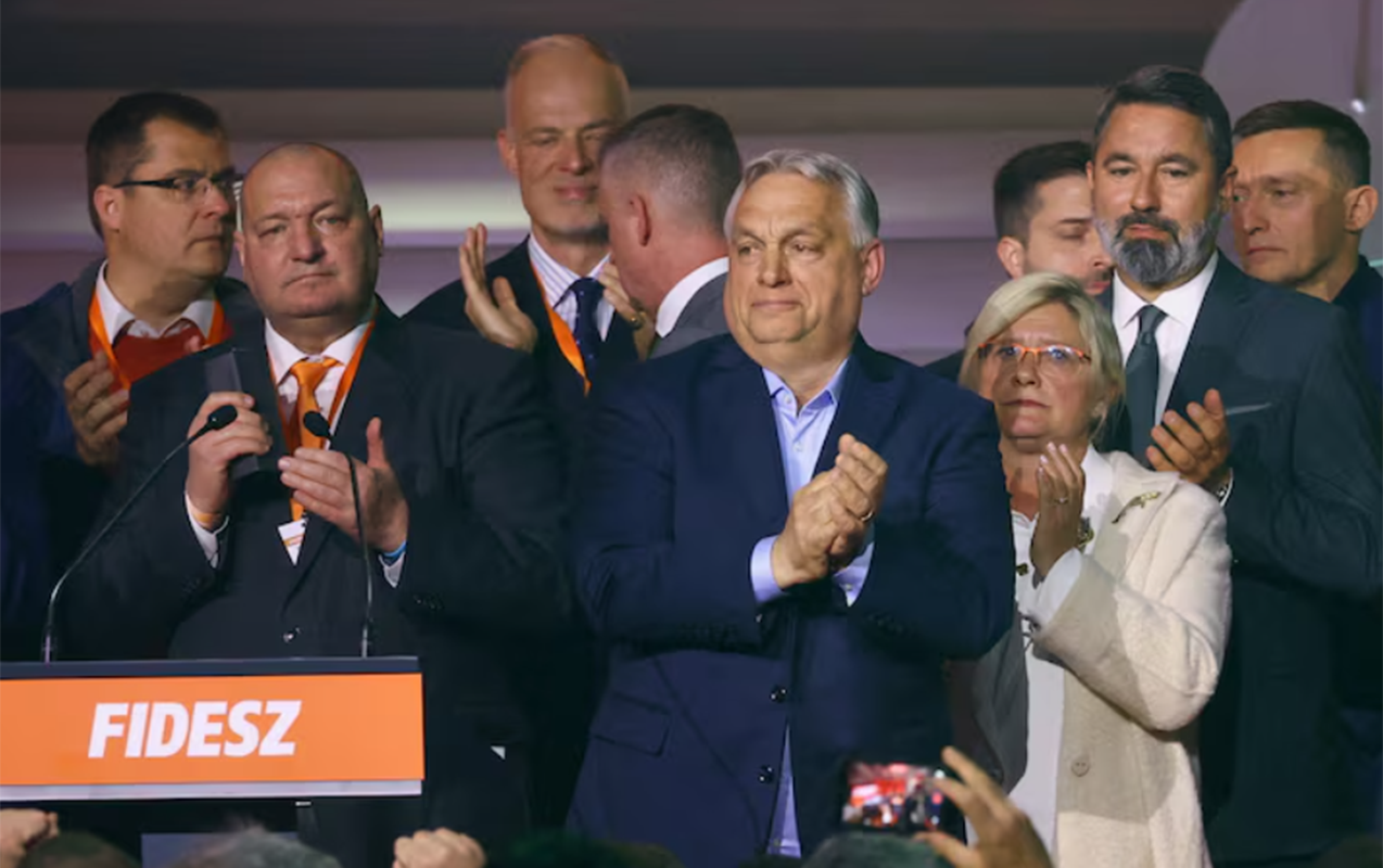hakimiyyeti-itirse-de-yeniden-partiya-lideri-secildi