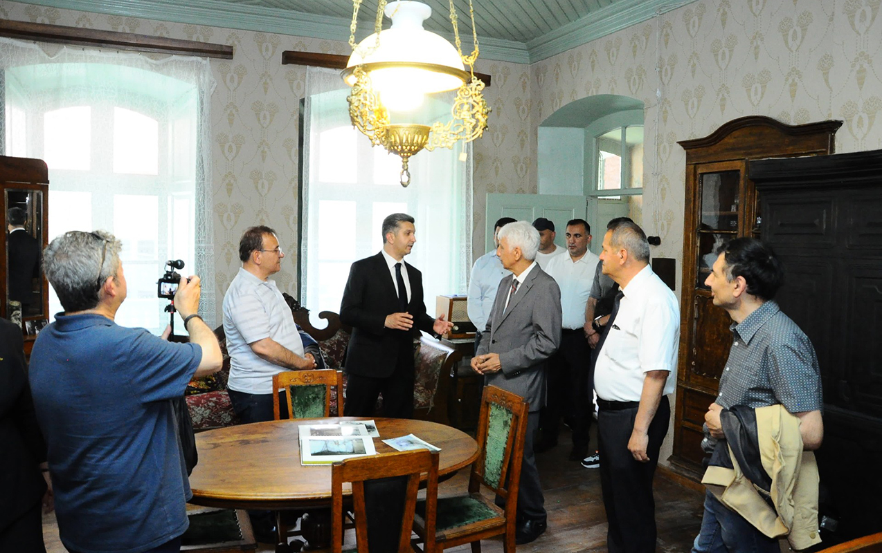 alman-memarliq-irsi-goygolde