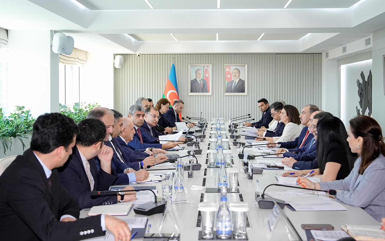 sosial-ve-iqtisadi-meseleler-uzre-ucterefli-komissiyanin-novbeti-iclasi