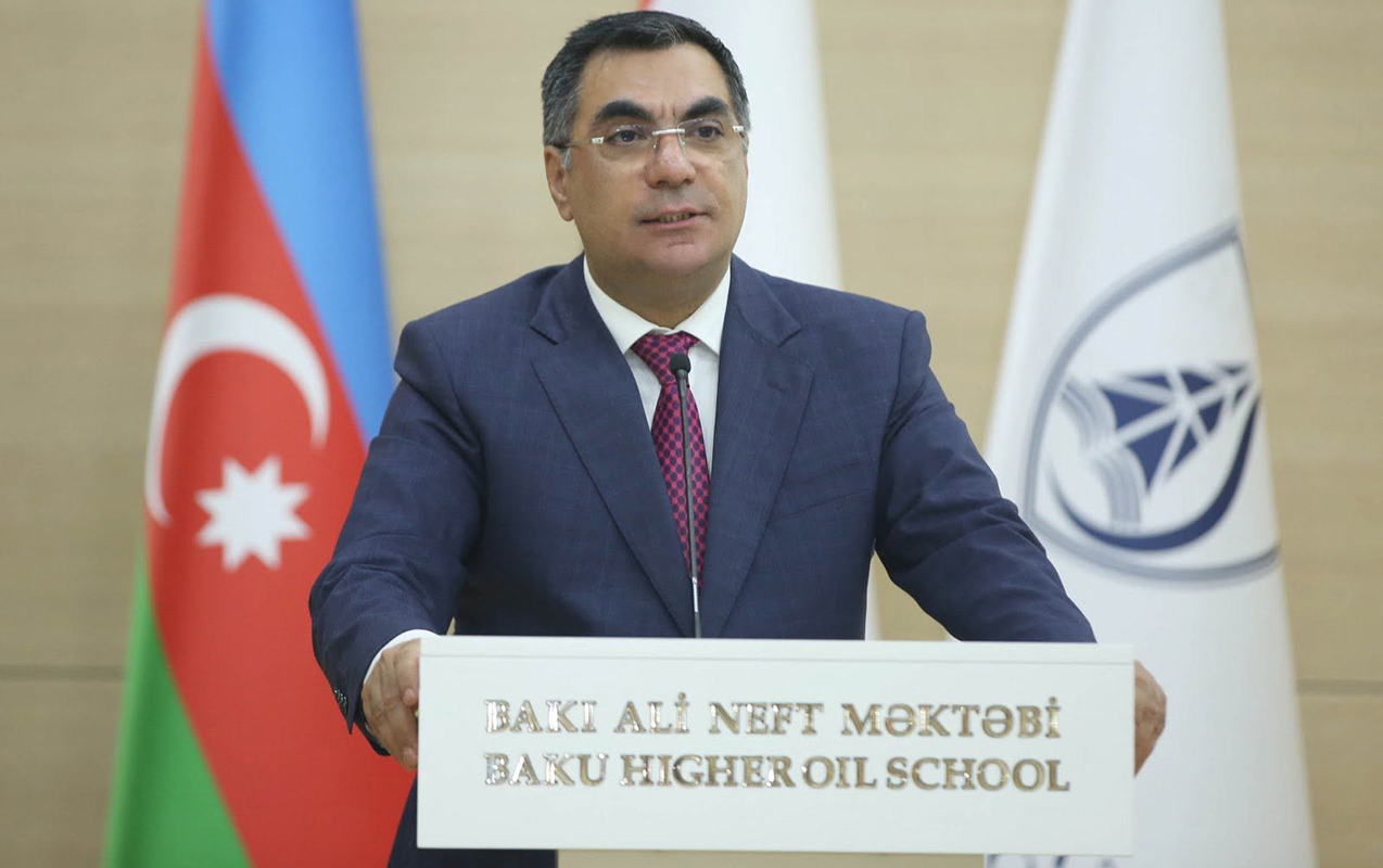8-olkeden-733-istirakci-baki-ali-neft-mektebinde-beynelxalq-robot-olimpiadasinda