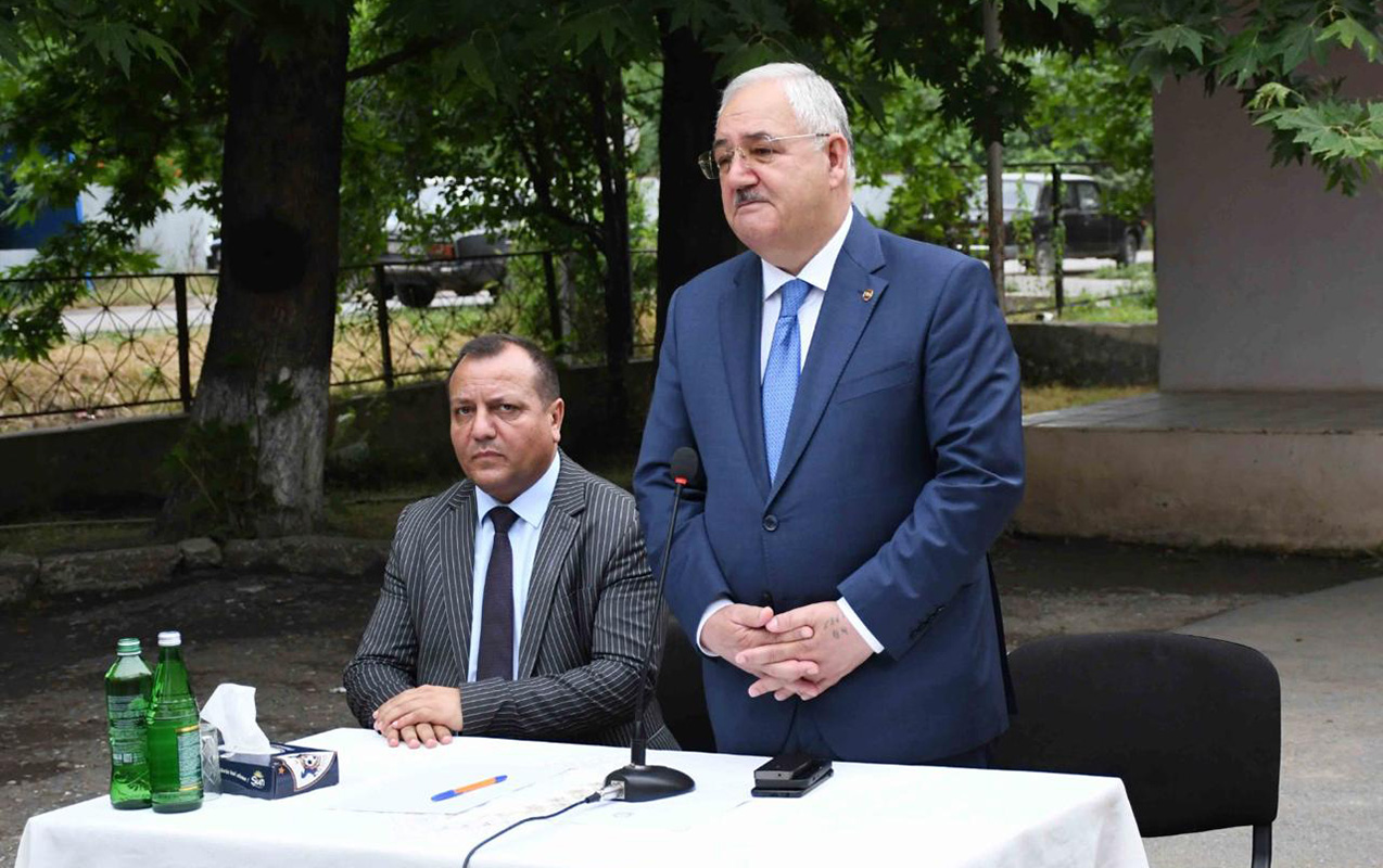 vaqif-hesenov-iyunda-bir-nece-seyyar-qebul-kecirdi
