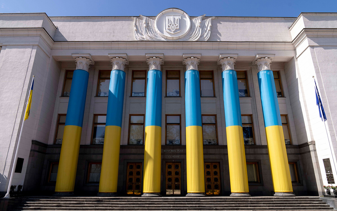 rus-diline-novbeti-qadaga