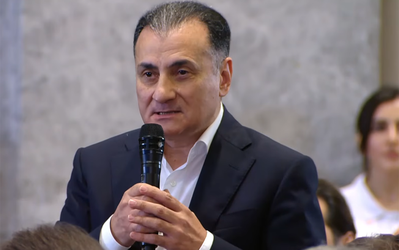 bu-tarixi-sizin-qeder-bilen-ikinci-bir-sexs-cetin-ki-tapilsin