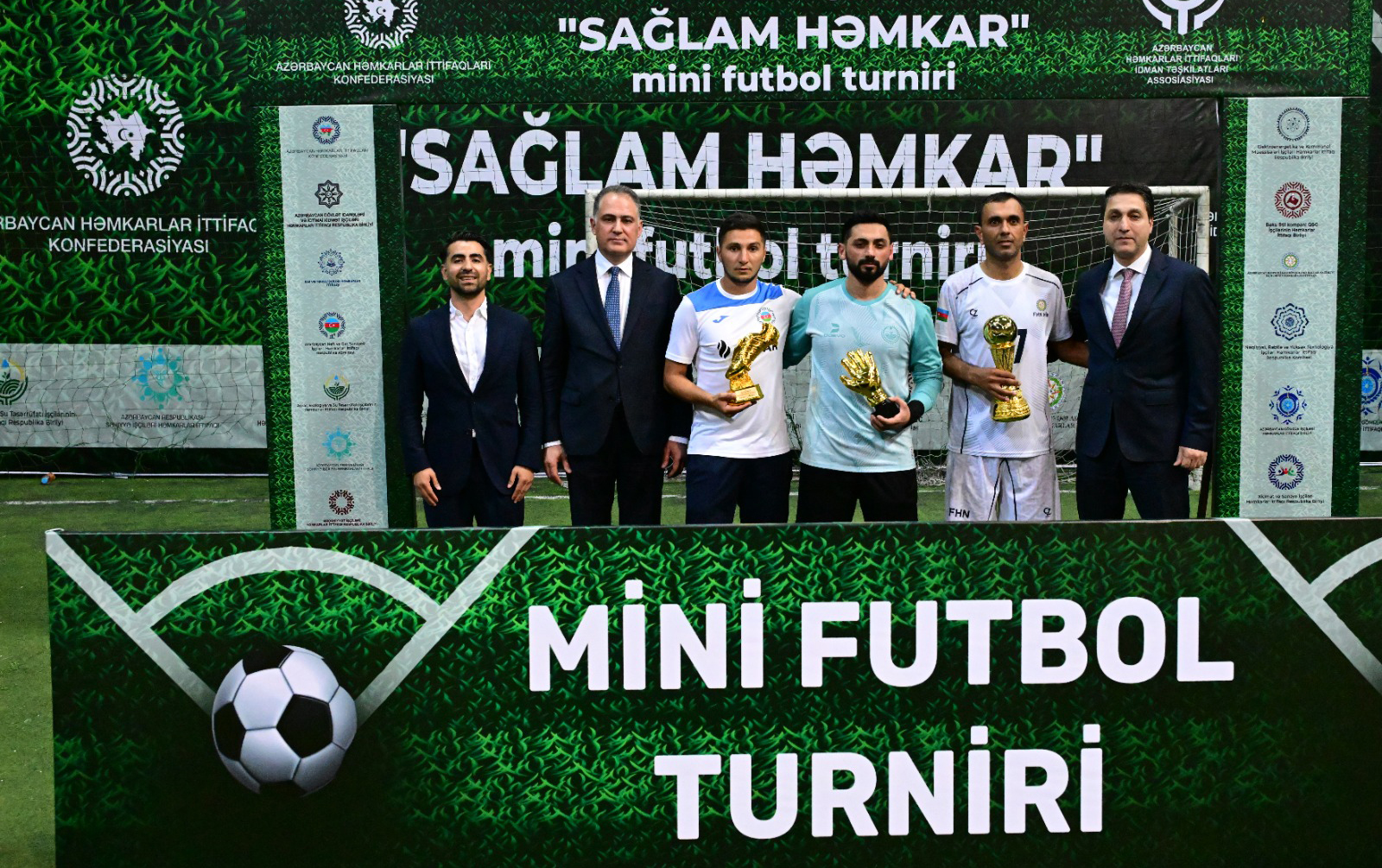 ahik-in-teskilatciligi-ile-kecirilen-minifutbol-turniri-basa-catdi