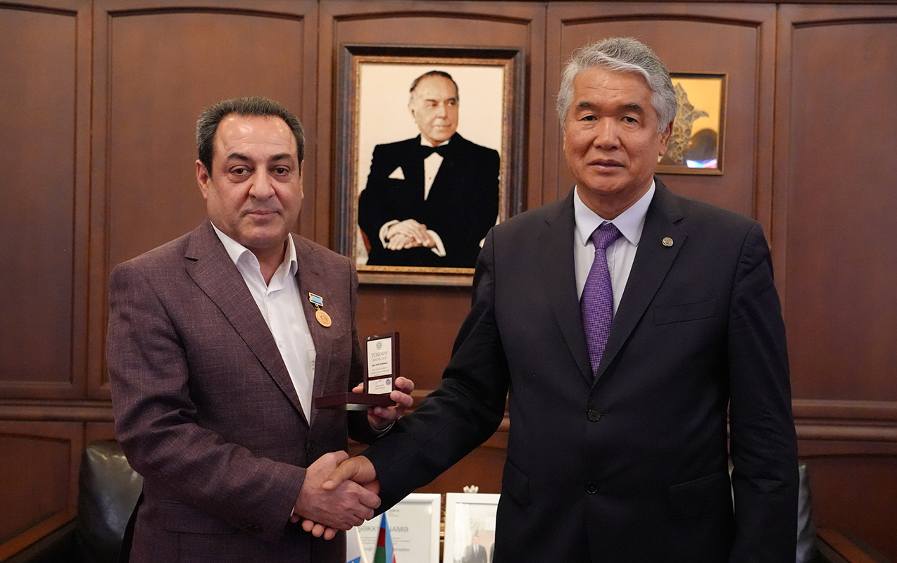 rafiq-hesimov-tukrsoy-medali-ile-teltif-edildi