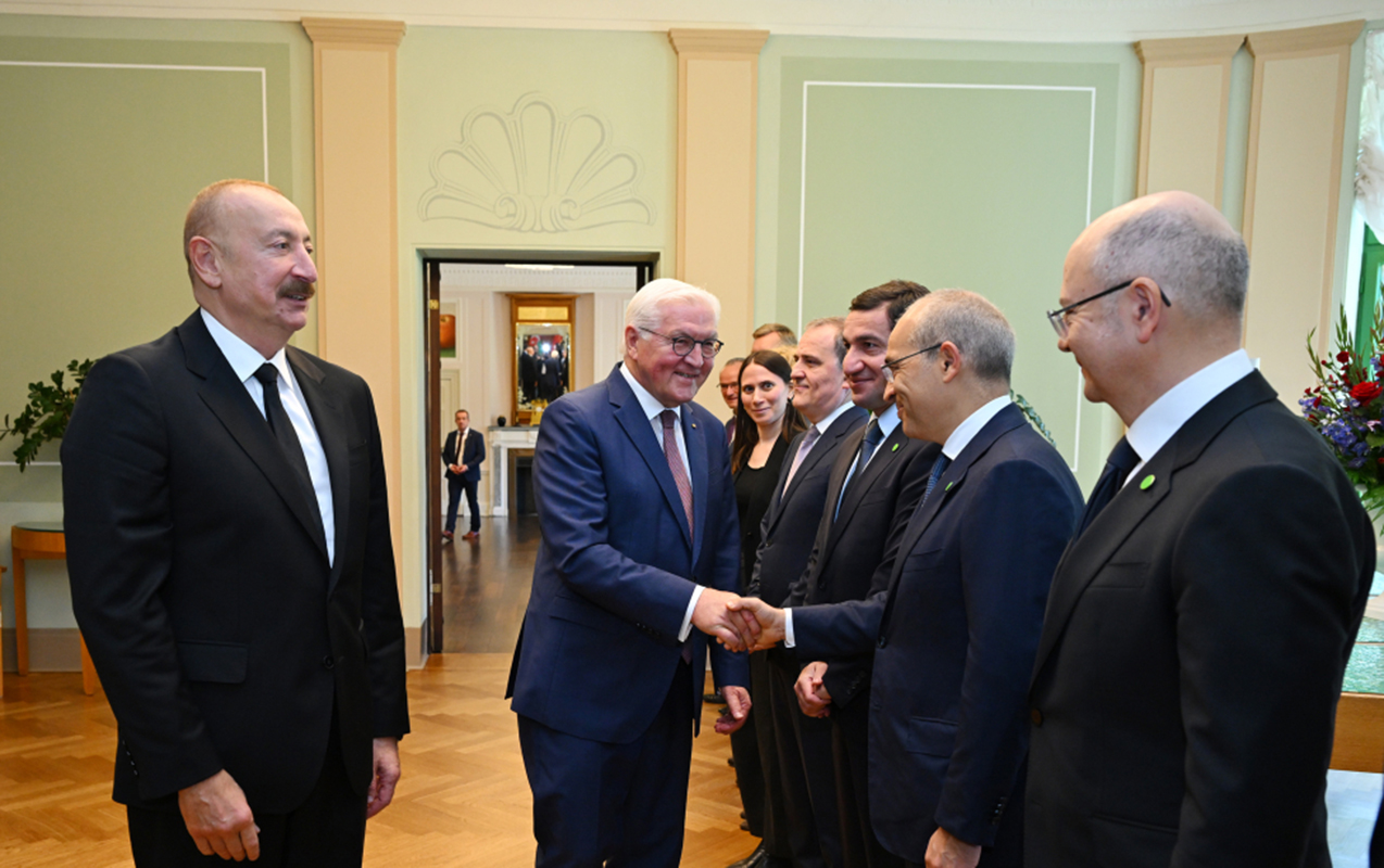 azerbaycan-ve-almaniya-prezidentleri-genis-terkibde-gorusdu