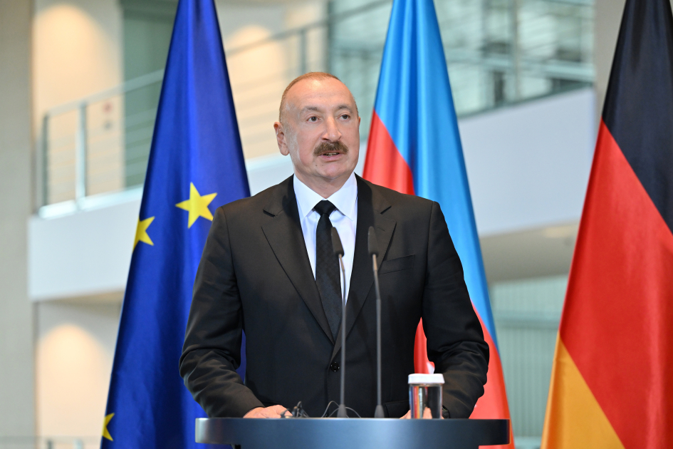 İlham Əliyev və Fridrix Merz mətbuat konfransı keçirdilər - FOTOLAR 4 4