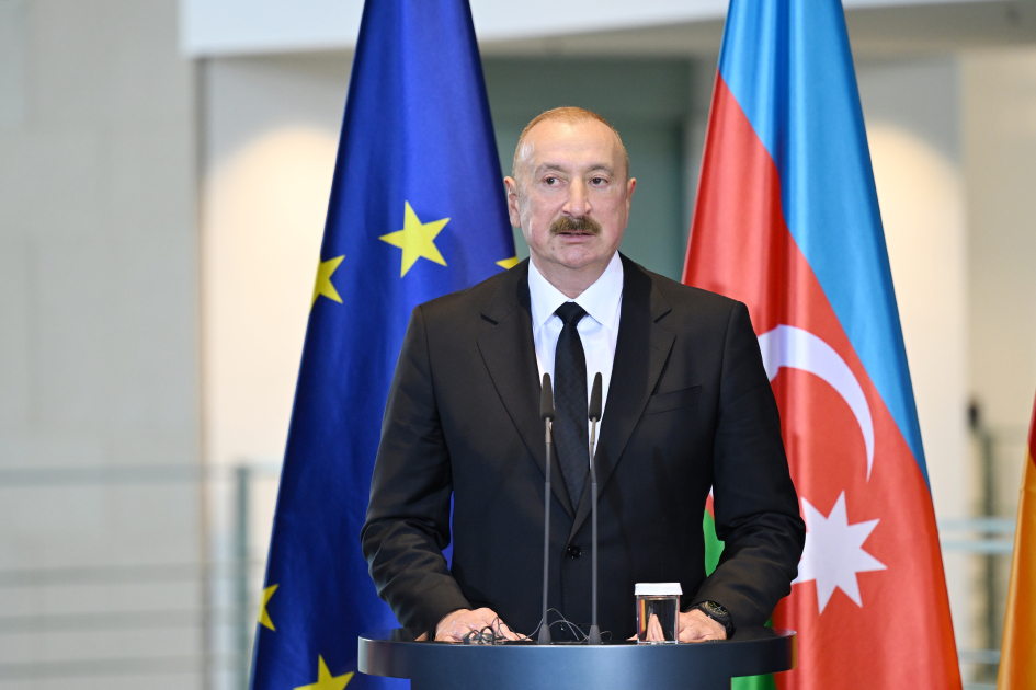 İlham Əliyev və Fridrix Merz mətbuat konfransı keçirdilər - FOTOLAR 6 6
