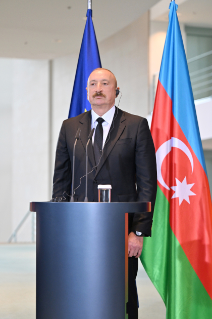 İlham Əliyev və Fridrix Merz mətbuat konfransı keçirdilər - FOTOLAR 9 9