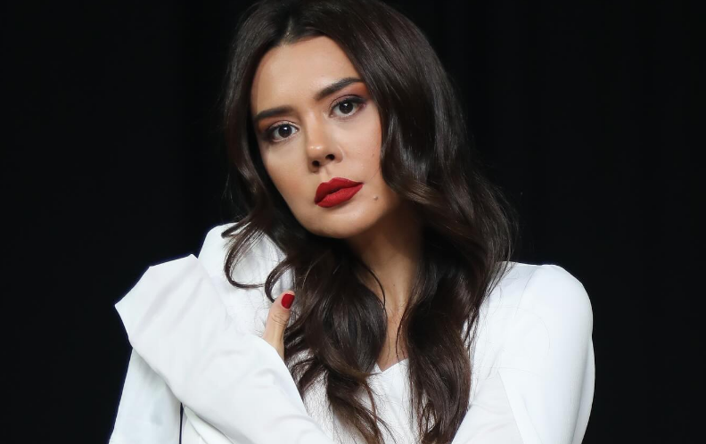 orada-xestexanaya-dusduk-uc-gun-qaldiq