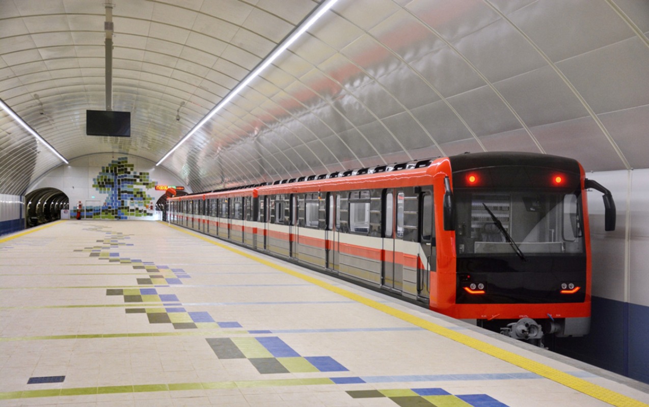 tbiliside-metro-ve-qatarlarin-hereketi-dayandi