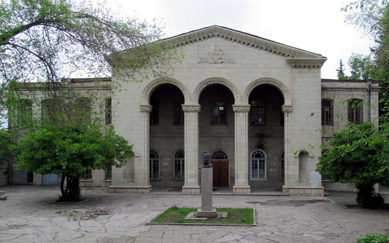 bu-abidelerimiz-berpa-olunur