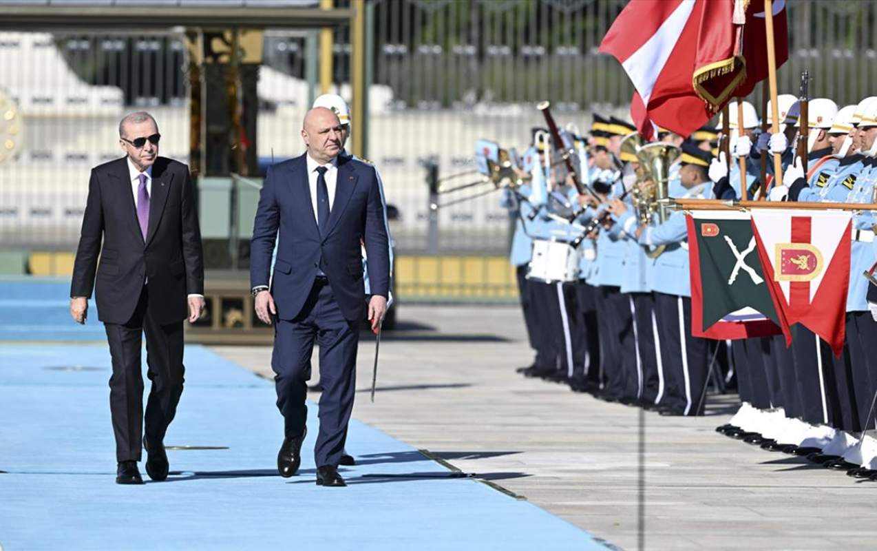 livan-prezidenti-turkiyede-resmi-seferdedir