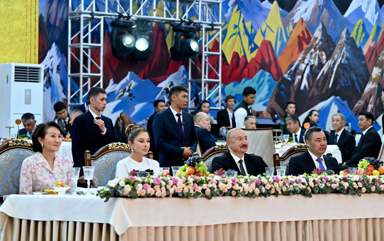 prezidentle-xaniminin-serefine-dovlet-ziyafeti-verildi