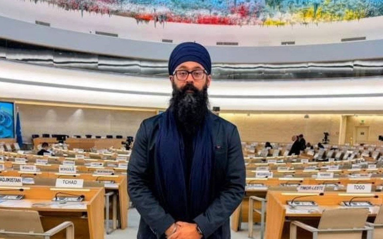 hindistan-btq-ile-emekdasliq-eden-huquq-mudafiecisini-tehdid-edib