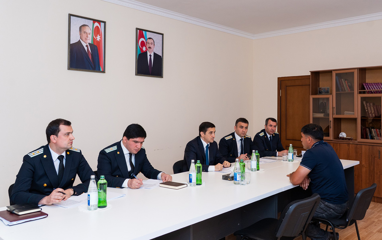 nazir-lerikde-vetendaslari-qebul-etdi