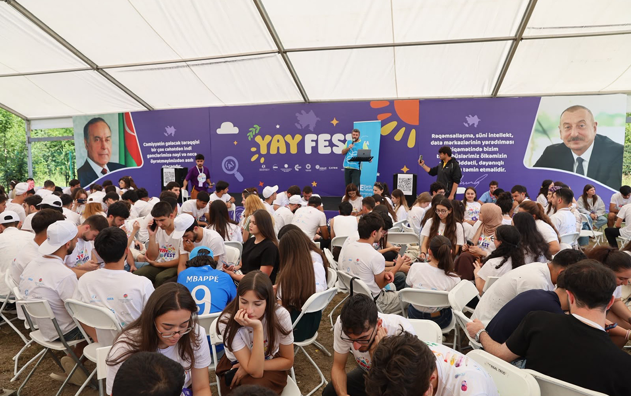 yay-fest-2026da-muasir-seherler-ve-texnologiyalar-muzakire-olundu