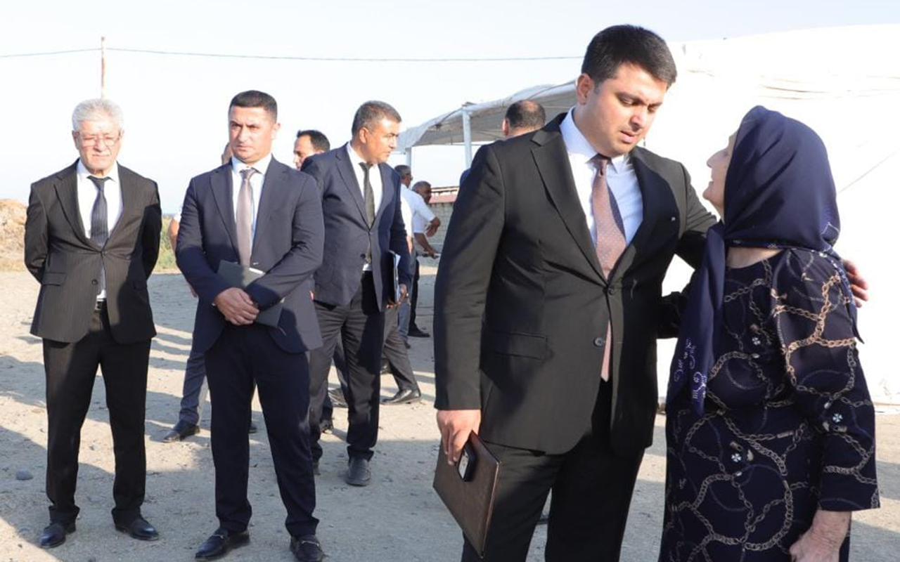 neftcalanin-icra-bascisi-rayonun-ucqar-kendinde-seyyar-qebul-kecirdi