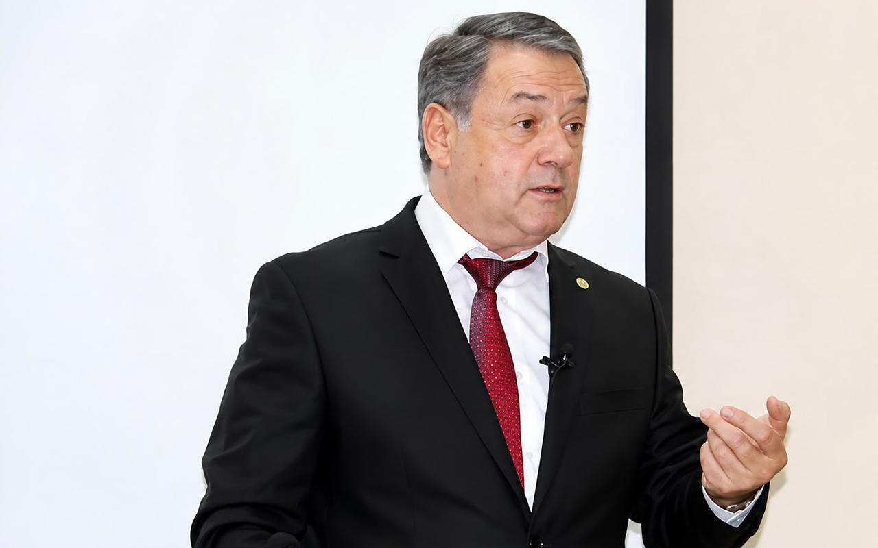 general-oglu-vezifesinden-azad-edildi