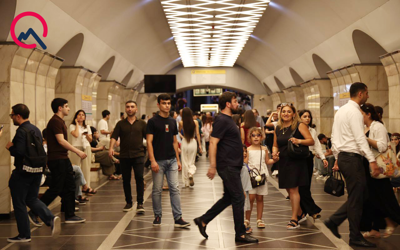 metrodan-hansi-istiqamete-hereket-var-hansina-yox