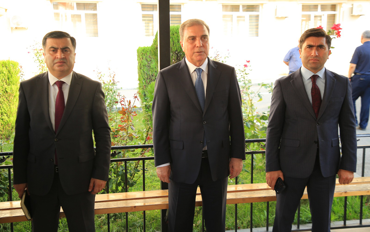 niyazi-bayramov-novbeti-defe-vetendaslarla-gorusdu