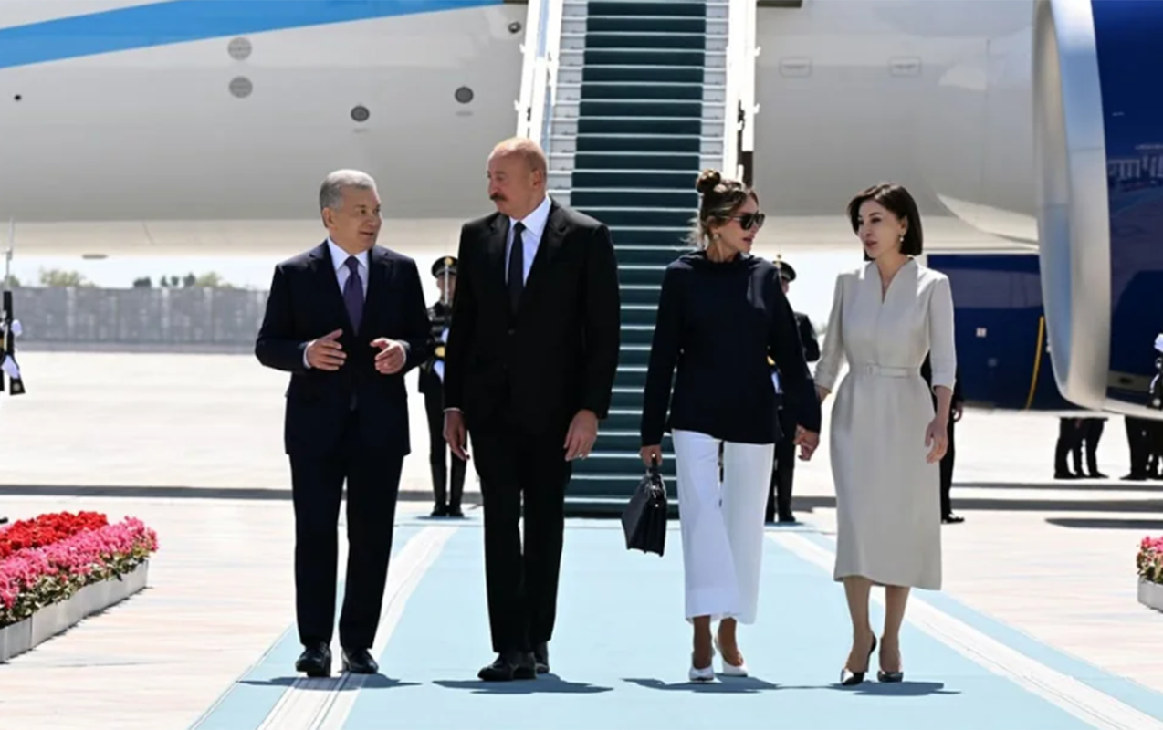 prezidentler-ve-birinci-xanimlar-kuksaroy-dovlet-iqametgahinda-birge-foto-cekdirdiler