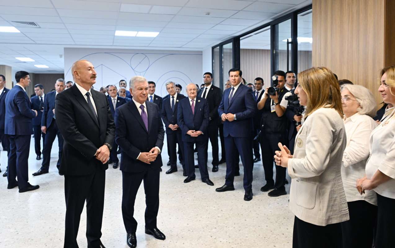 fuzulideki-mektebin-direktoru-prezidentlerin-qarsisinda-cixis-etdi