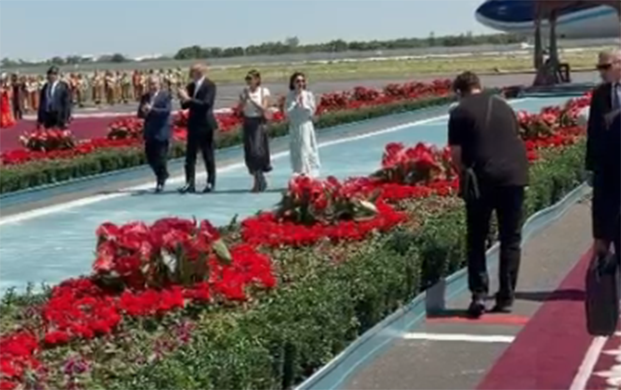 prezidentle-xanimini-alqislarla-qarsiladilar