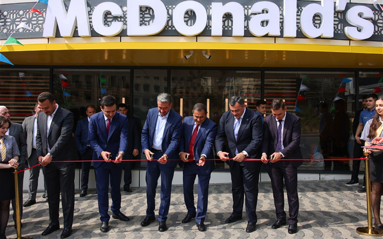mcdonalds-azerbaycan-nizami-mall