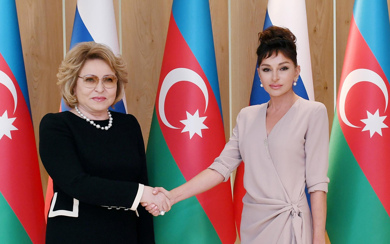 matviyenko-mehriban-eliyevani-tebrik-etdi