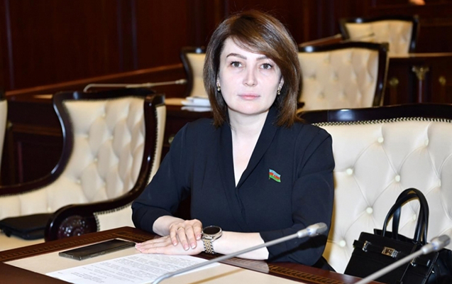 jale-ehmedova-da-telebe-oldu