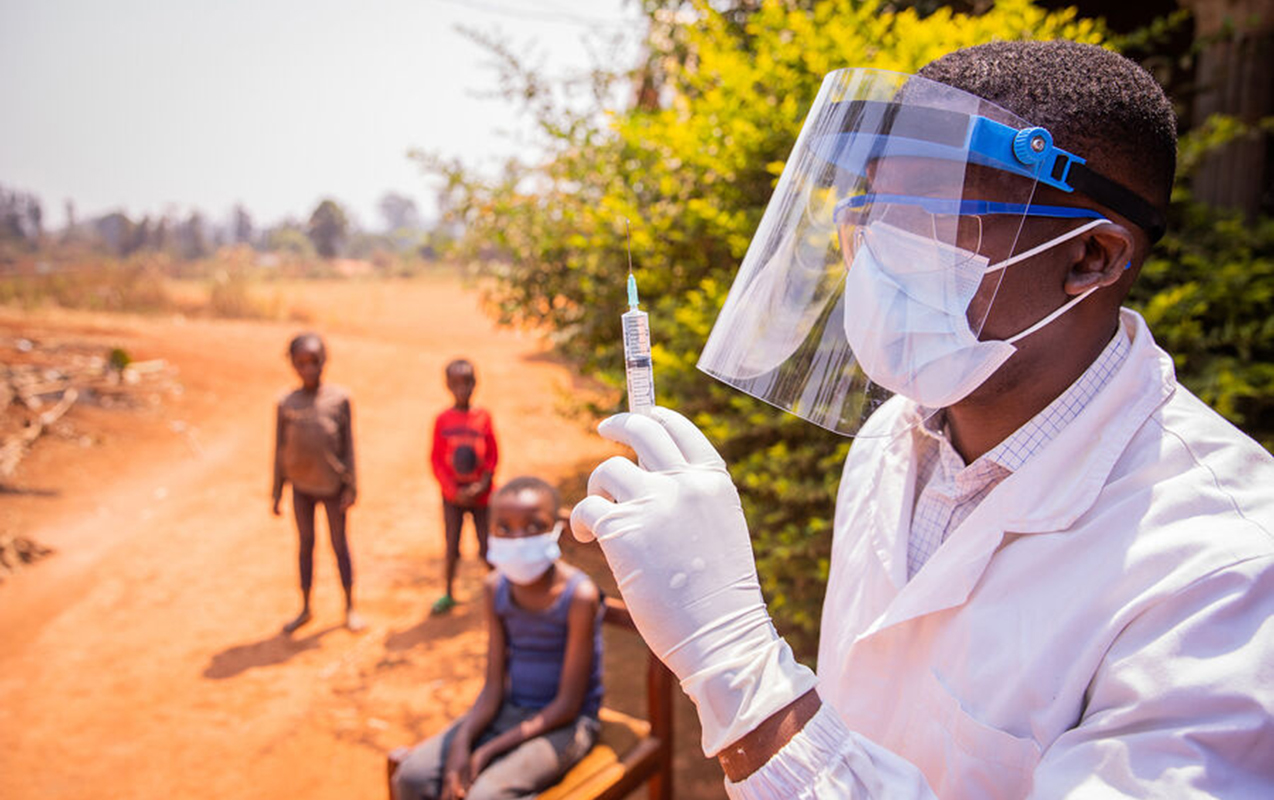 ebola-eleyhine-ilk-vaksinasiya-kampaniyasina-basladilar