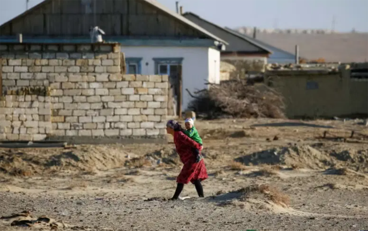 bu-qesebede-bir-vaxtlar-10-min-insan-yasayirdi-indi-216-nefer-qalib