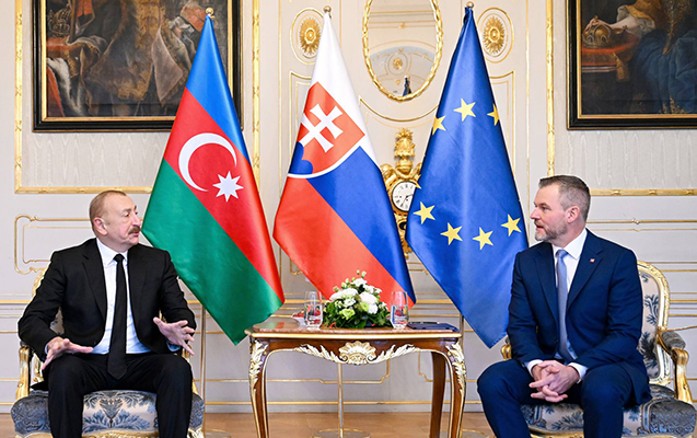 prezident-slovakiyali-hemkarini-tebrik-etdi